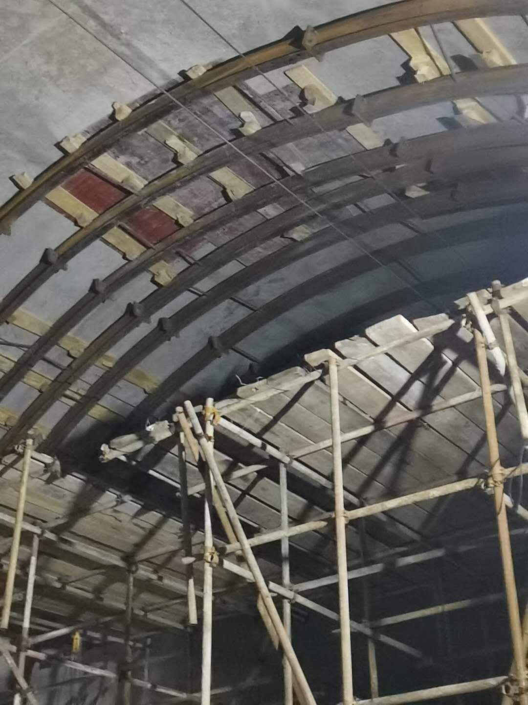 HR-13早强自密实混凝土-高铁隧道病害整治抢修工程.jpg