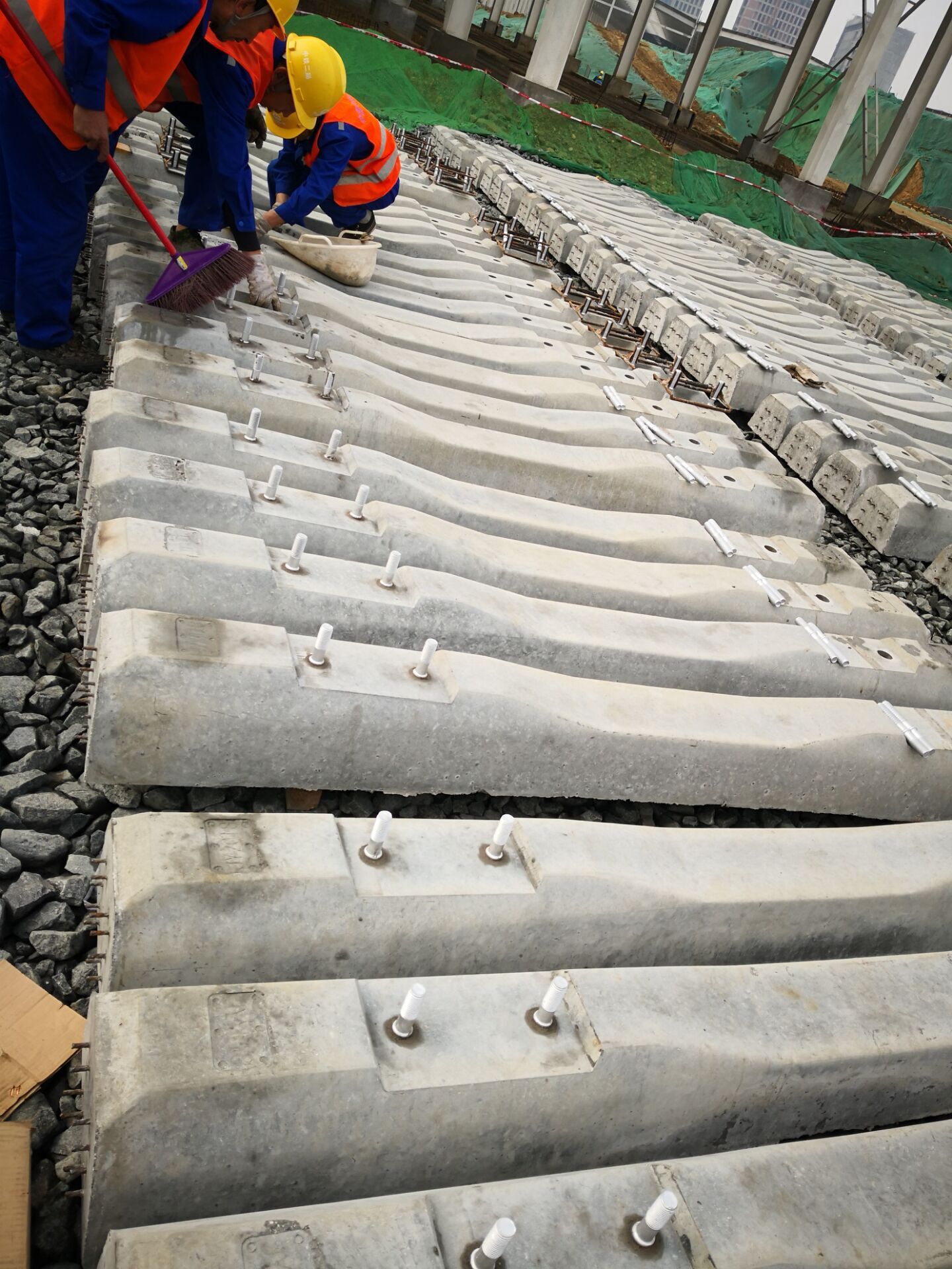 HR-F道钉锚固剂铁路轨枕道钉锚固施工1.jpg