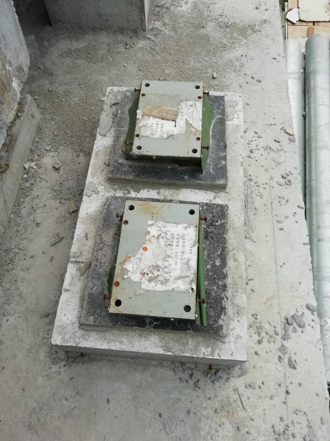 HR-8支座灌浆料-桥梁支座安装2.jpg