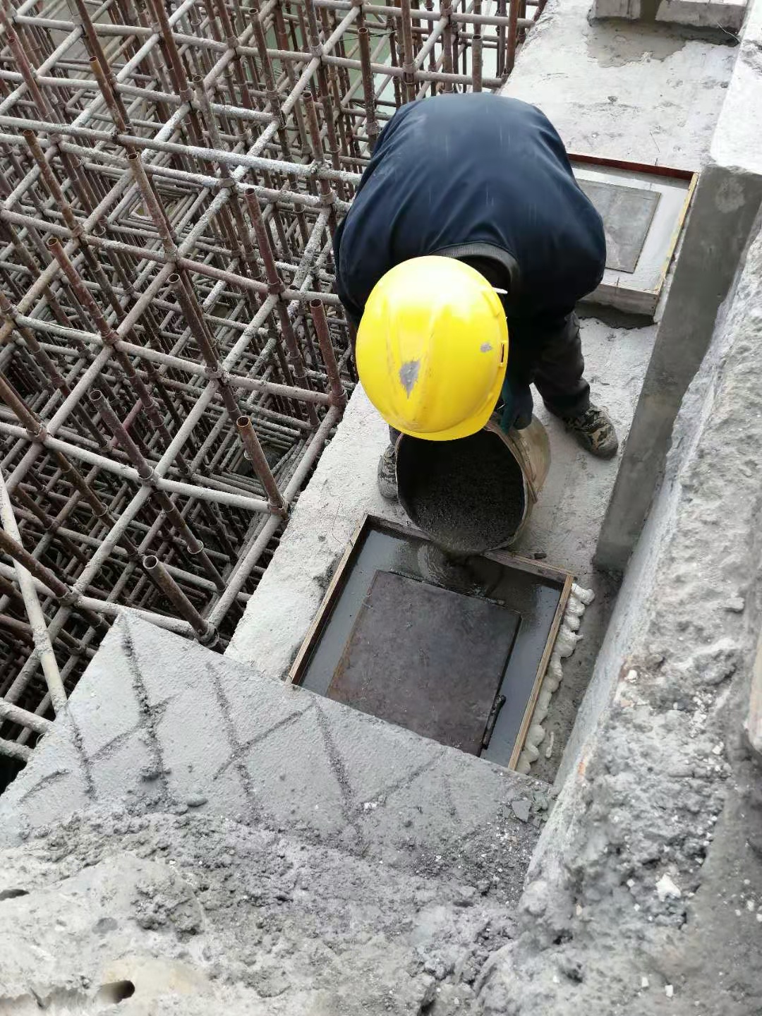 HR-7抢修料-桥梁支座安装灌浆.jpg