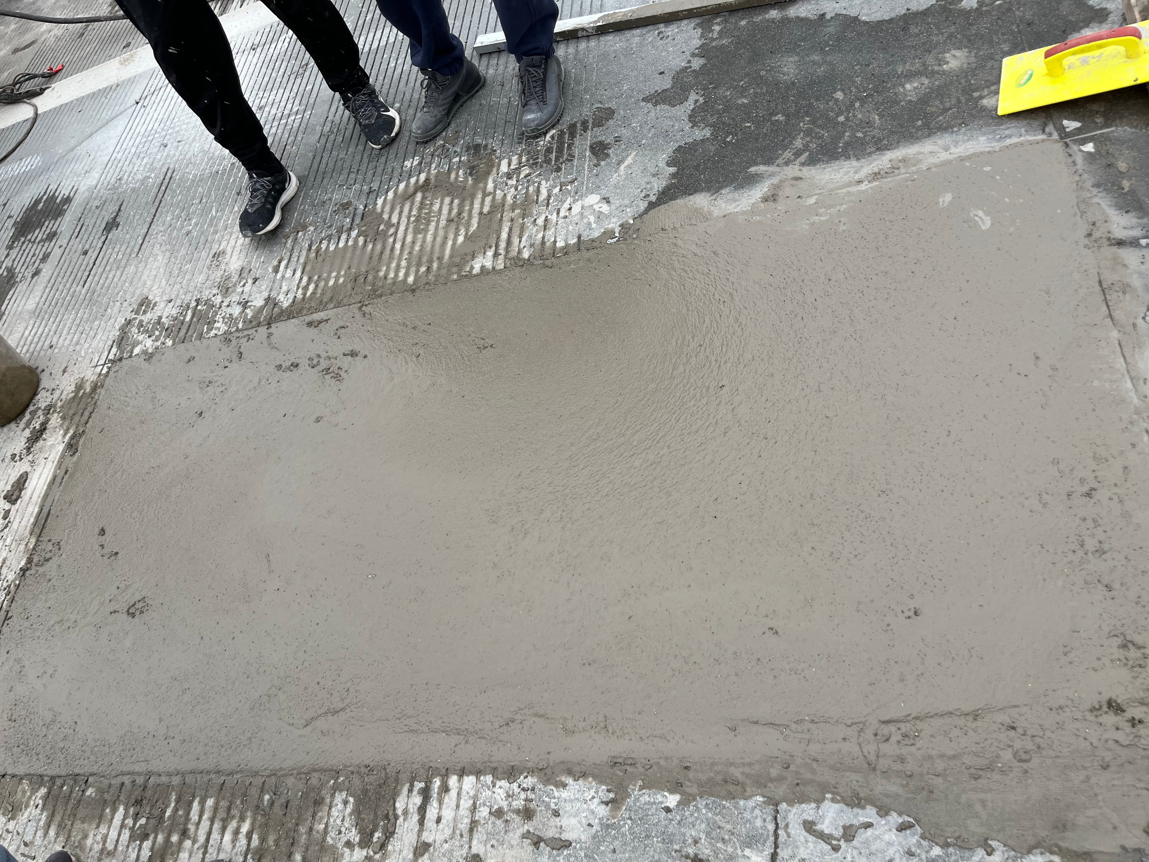 HR-7抢修料-道路修补工程.jpg